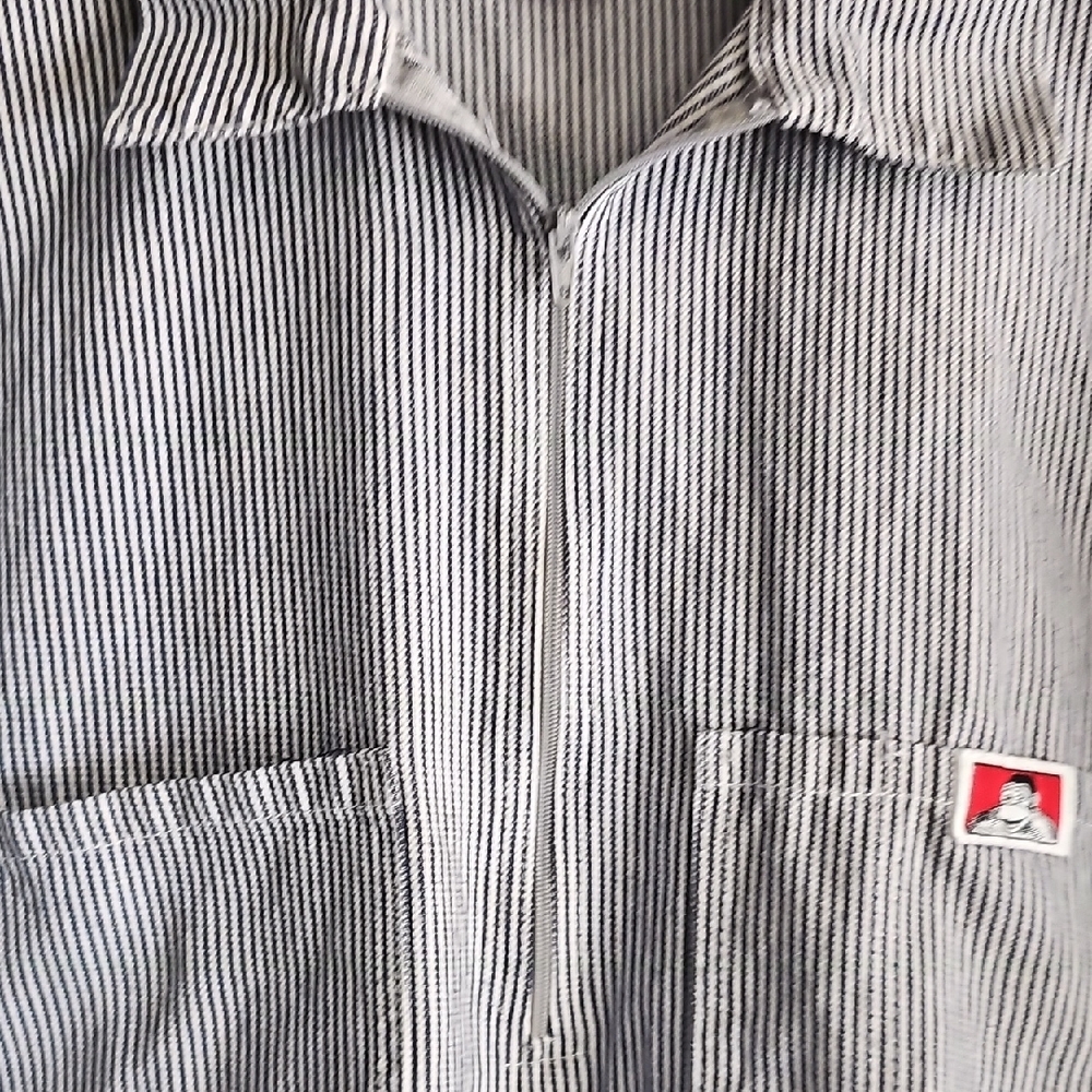 Classic Black and White Striped Men's Shirt - Picture 4 of 6